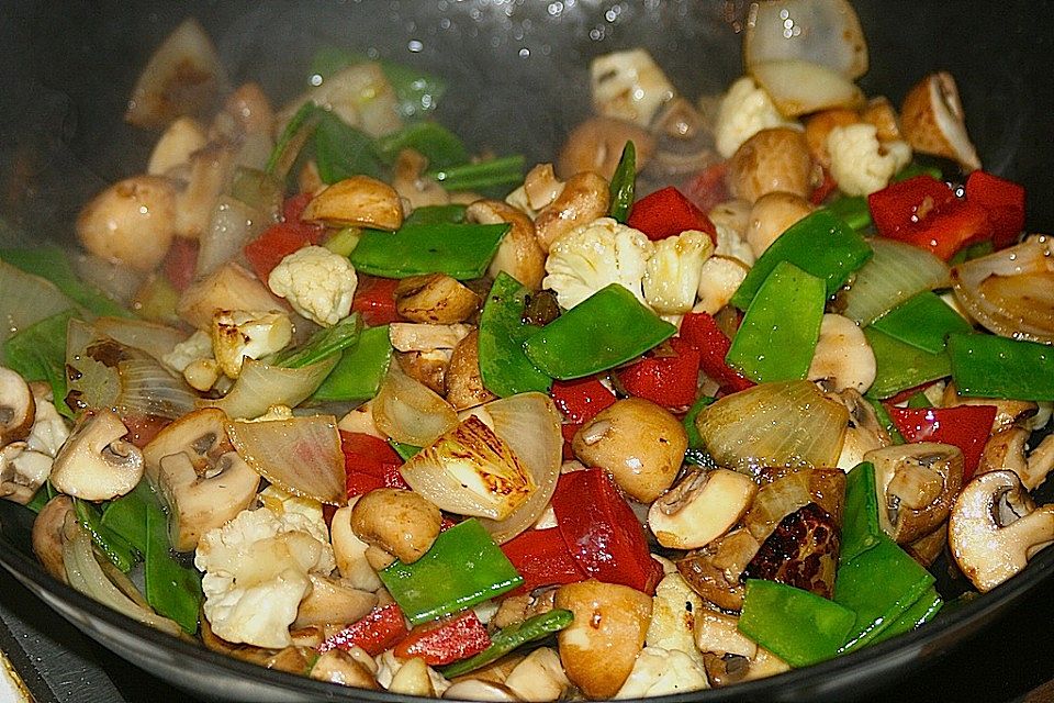 Chau Ngau Yuk - Rindfleisch mit Pilzen und Zwiebeln