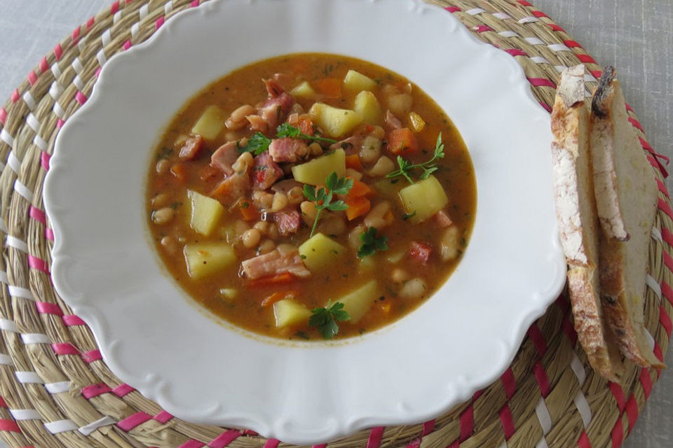 Serbische Bohnensuppe