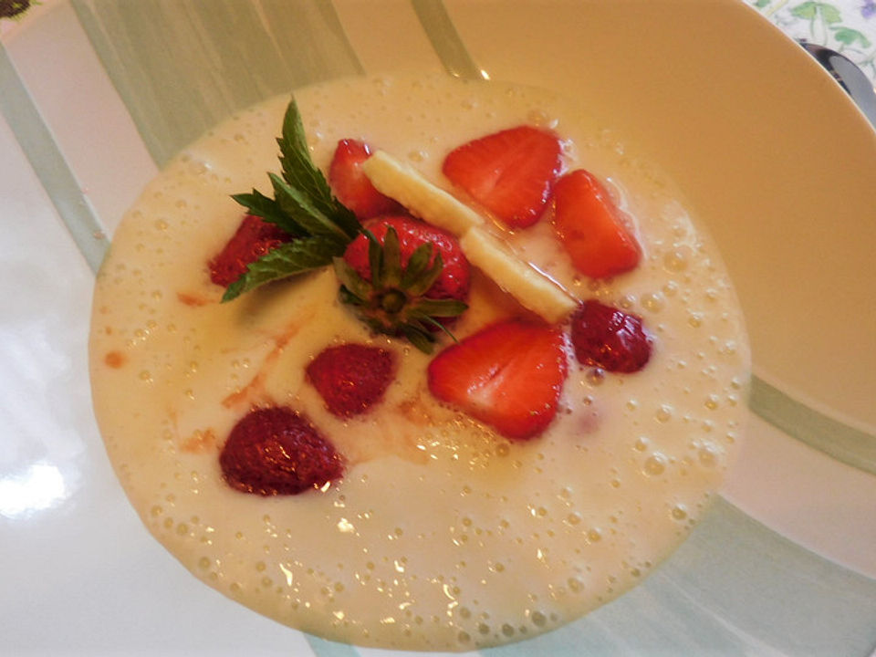 Erdbeeren auf Bananenschaum von Tryumph800 | Chefkoch