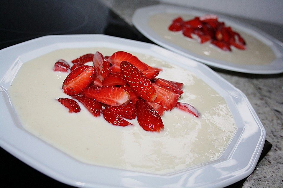 Erdbeeren auf Bananenschaum Erdbeeren auf Bananenschaum