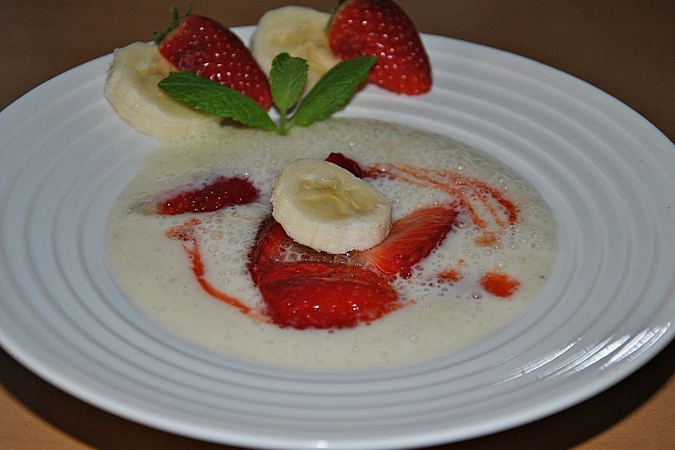 Erdbeeren auf Bananenschaum Erdbeeren auf Bananenschaum
