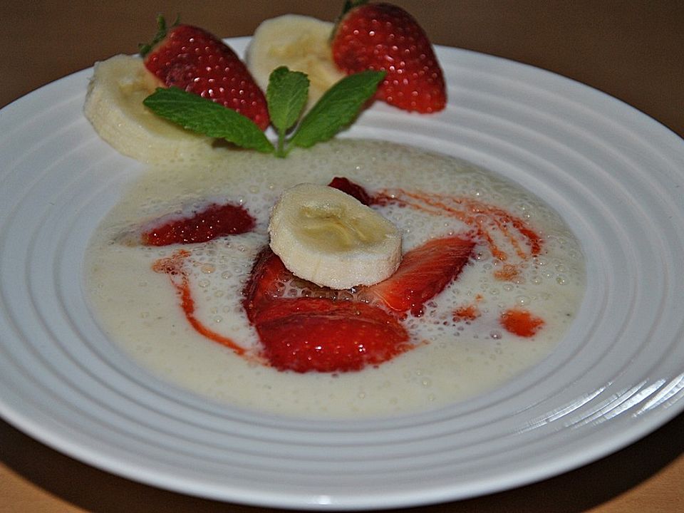 Erdbeeren auf Bananenschaum von Tryumph800 | Chefkoch