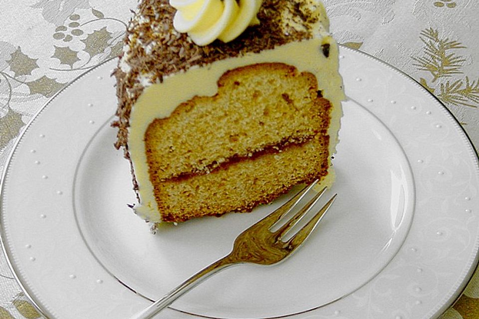 Kranztorte mit Eierlikör Kranztorte mit Eierlikör