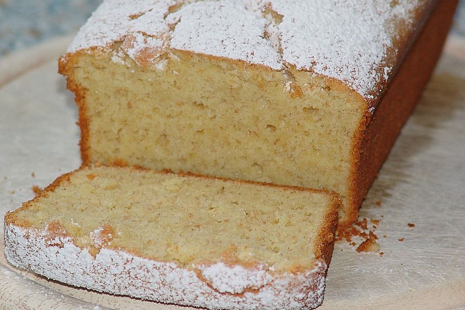 Joghurt - Limetten - Rührkuchen (für eine kleine Kuchenform)