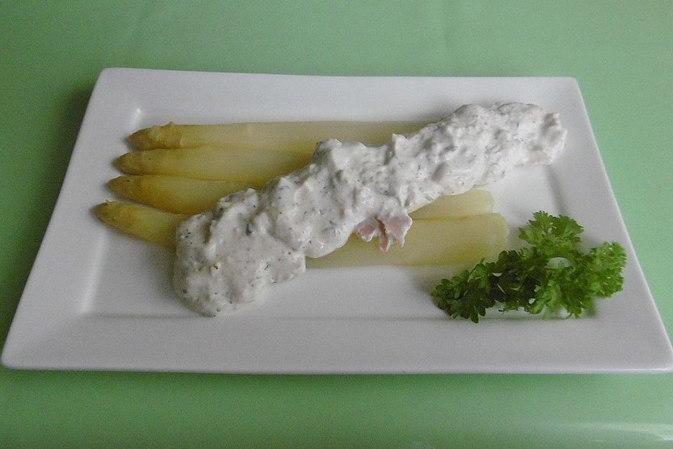 Spargel mit kalter Schinkensauce