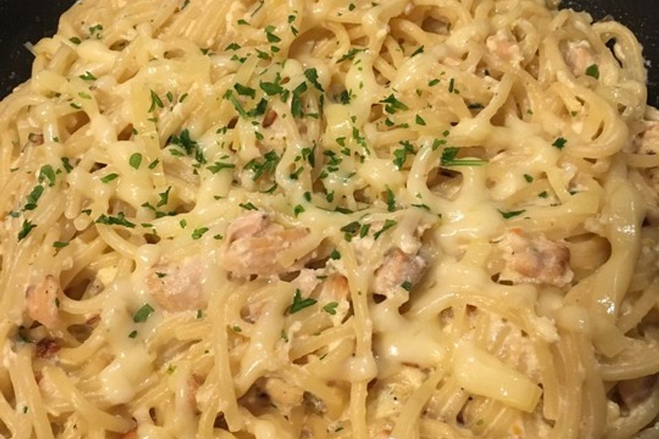 Pasta mit Lachs - Carbonara