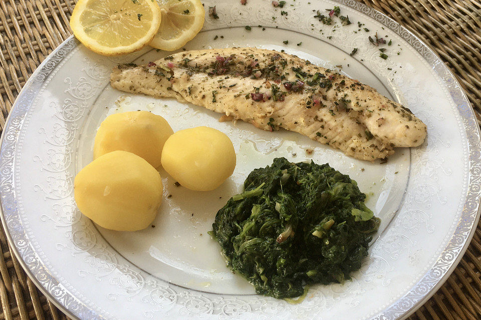 Pangasiusfilet mit Würzspinat