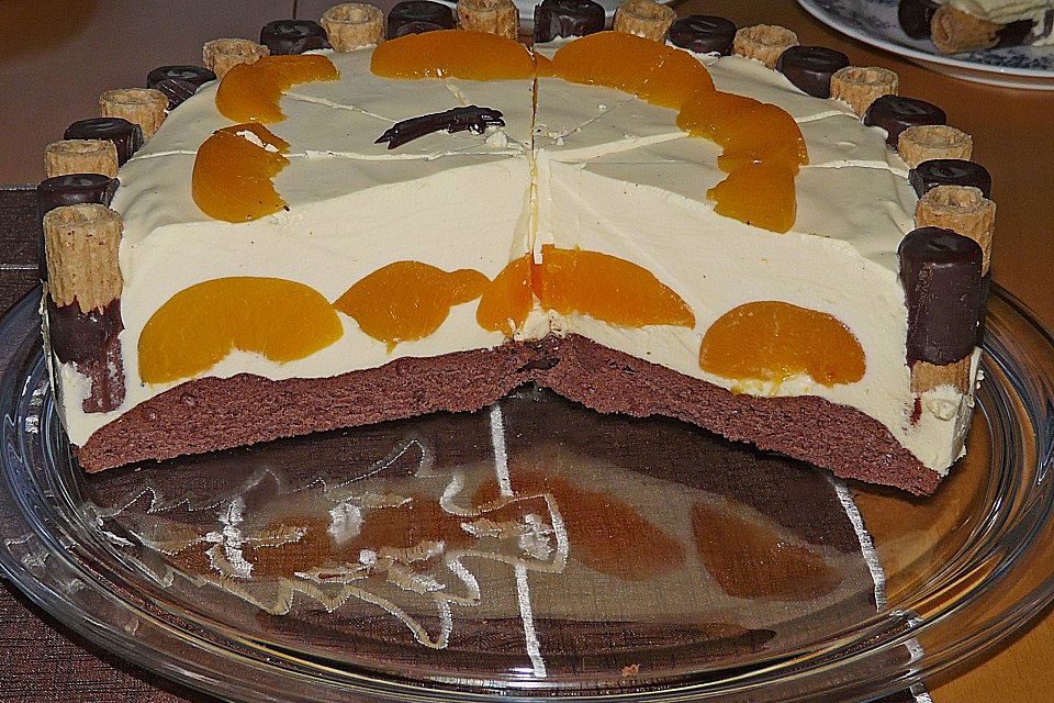 Vanille - Waffelröllchen - Torte