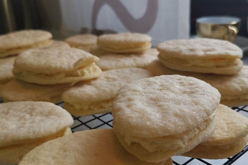 Seezungen - Plätzchen-Doppeldecker mit Cremefüllung