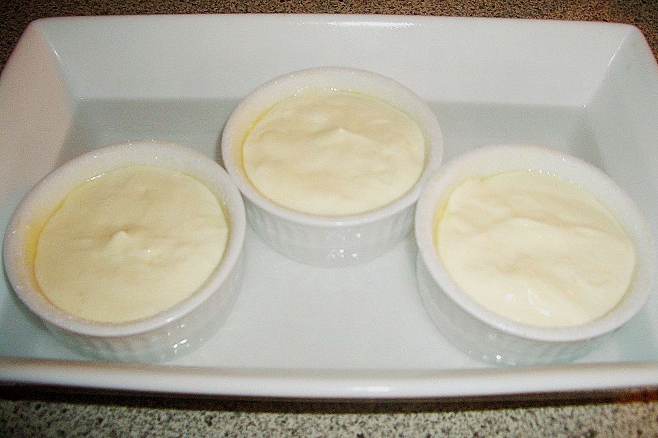Topfensoufflé mit Erdbeerragout Topfensoufflé mit Erdbeerragout