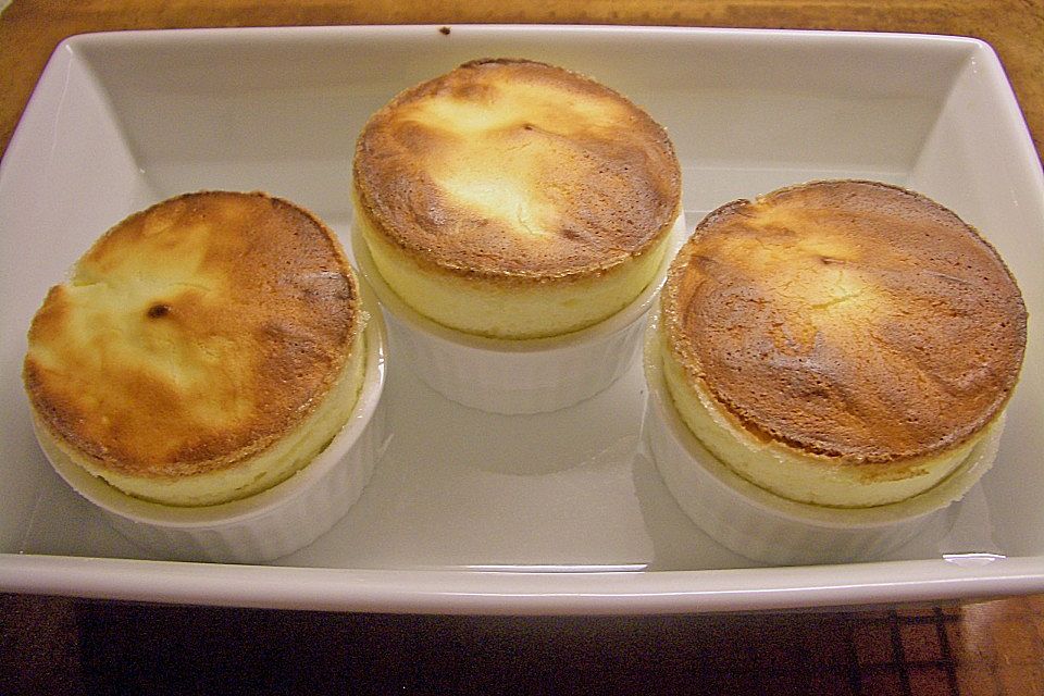 Topfensoufflé mit Erdbeerragout Topfensoufflé mit Erdbeerragout