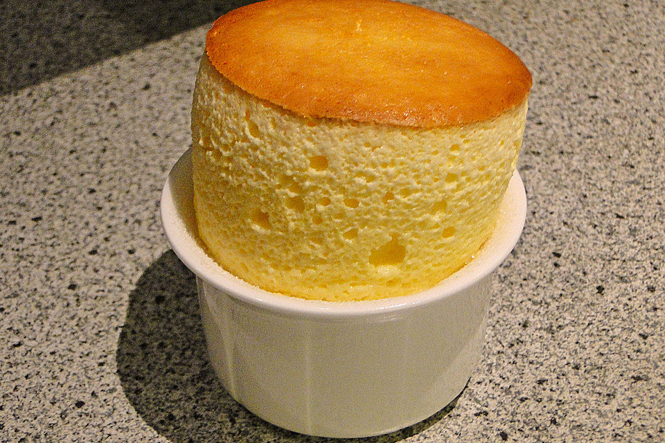 Topfensoufflé mit Erdbeerragout Topfensoufflé mit Erdbeerragout