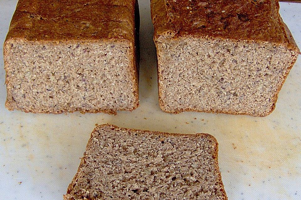 Dinkel - Hafer - Roggenbrot mit Datteln