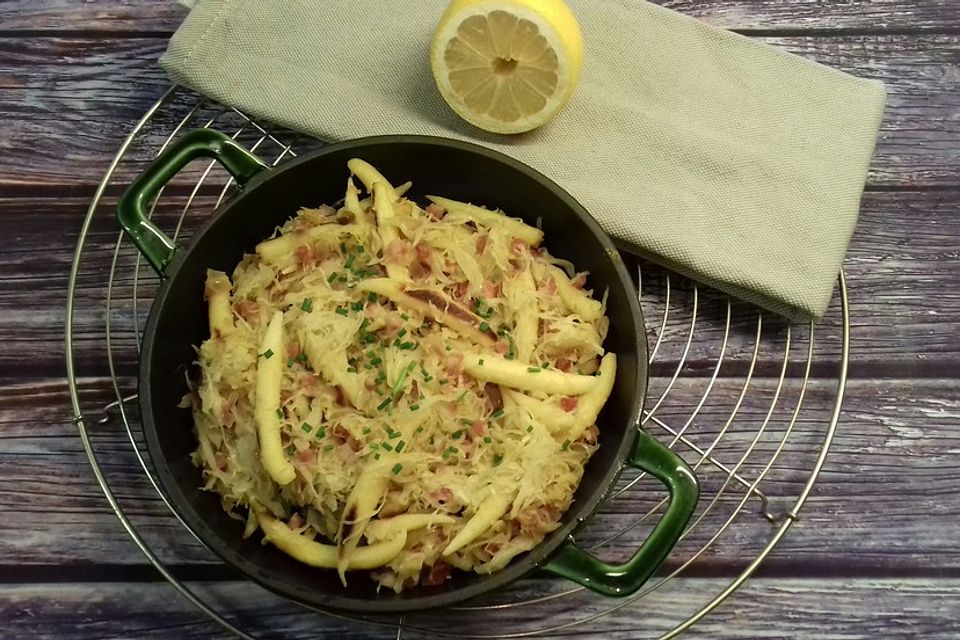 Schupfnudelpfanne mit Sauerkraut