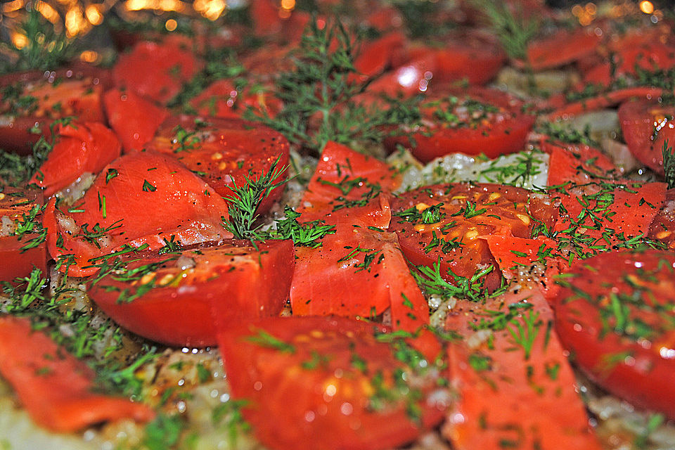 Marinierter Fenchel mit Räucherlachs und Kirschtomaten