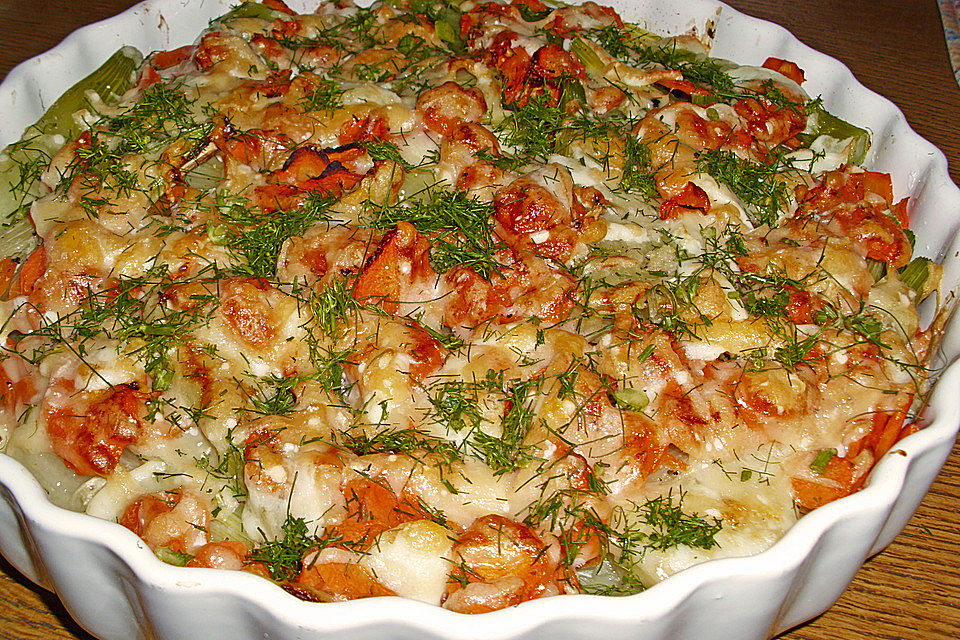 Marinierter Fenchel mit Räucherlachs und Kirschtomaten