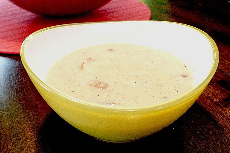 Urmelis schnelle Champignon - Kartoffel - Suppe mit Thüringer