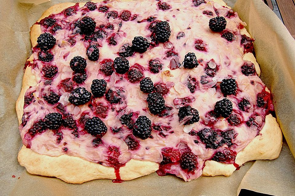 Beeren - Pudding - Kuchen