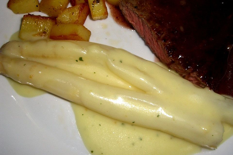 Spargel mit Béchamelsoße