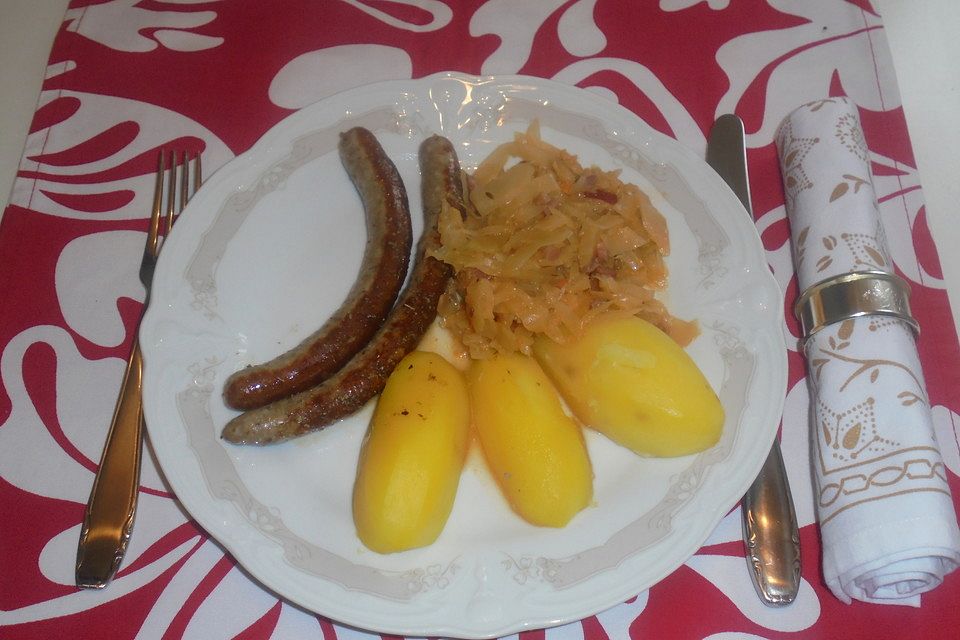 Silkes Bratwurst mit Sauerkraut und Kartoffeln