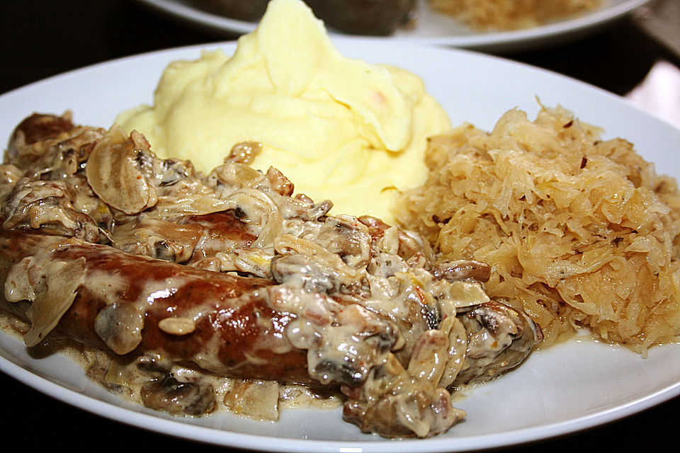 Silkes Bratwurst mit Sauerkraut und Kartoffeln