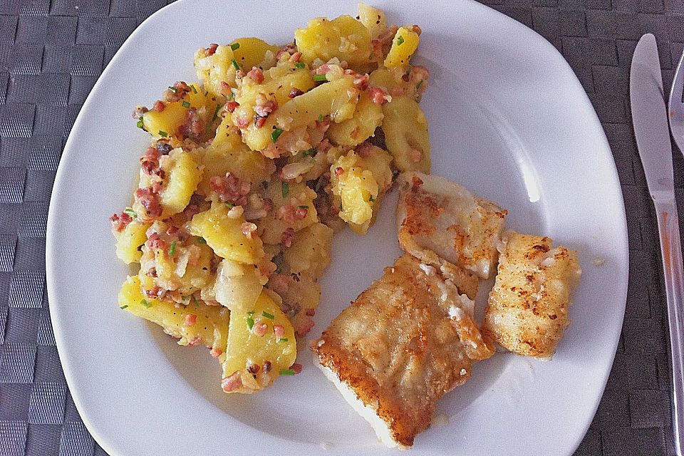 Maischolle auf Kartoffel-Bärlauch-Salat