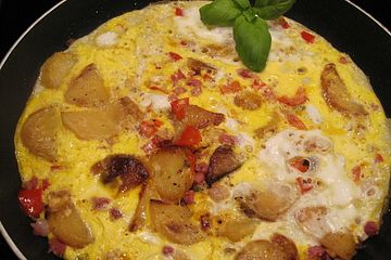 Kartoffel-Tortilla mit Speck und Paprika