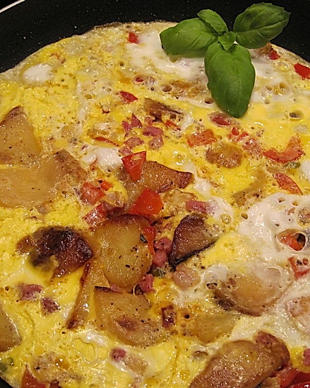Kartoffel-Tortilla mit Speck und Paprika