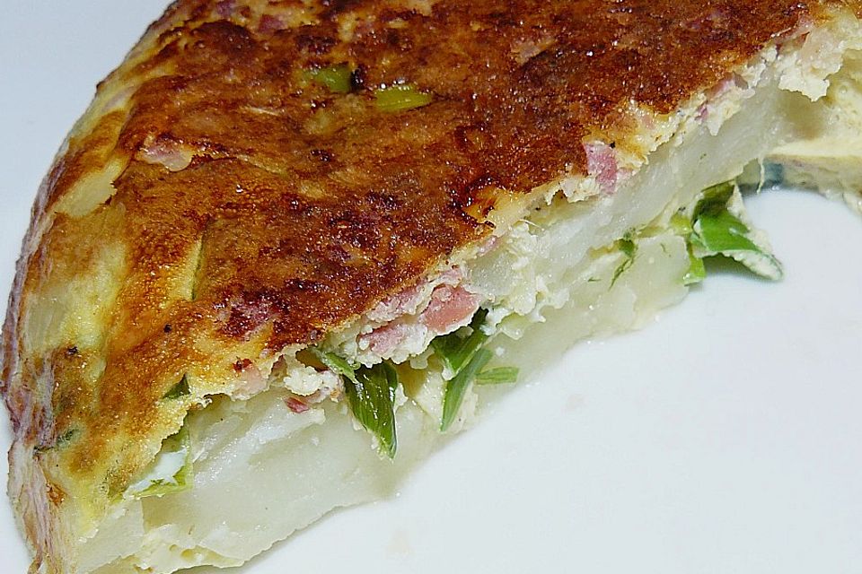 Kartoffel - Frittata mit Schinken, Käse und Porree