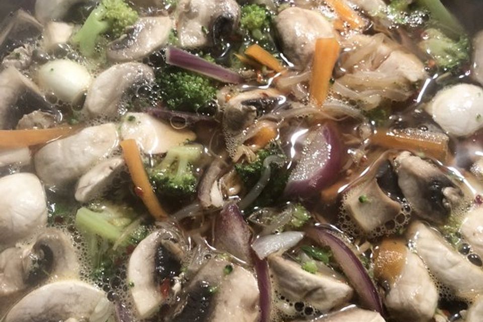 Chinesische Hühnersuppe Chinesische Hühnersuppe