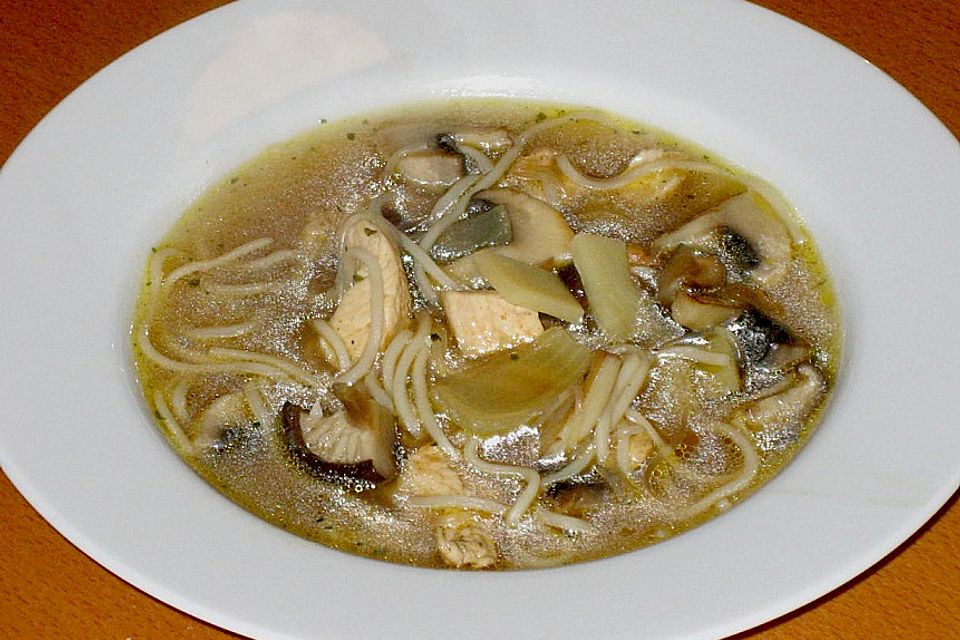 Chinesische Hühnersuppe Chinesische Hühnersuppe