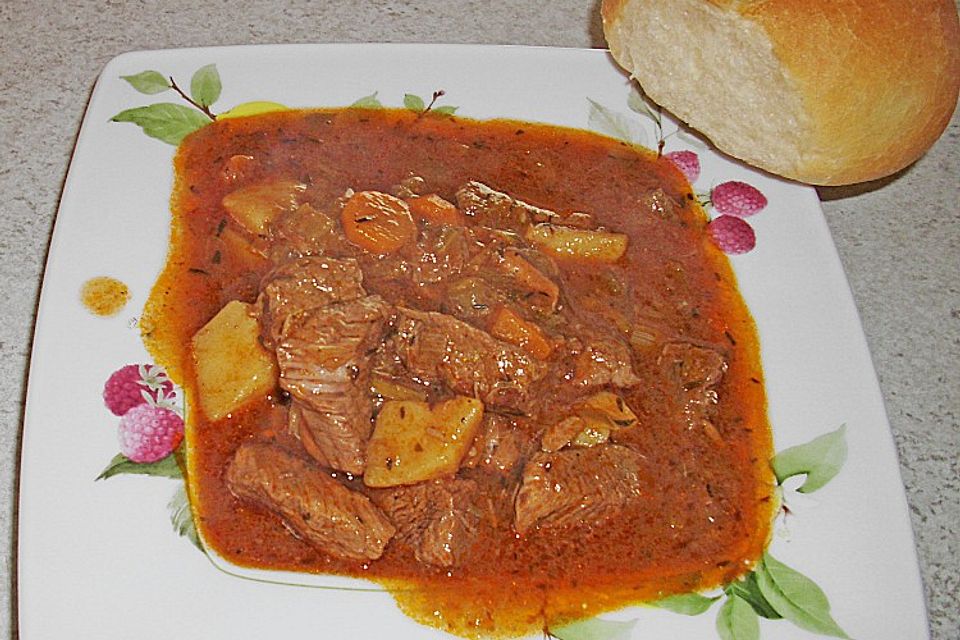 Urmelis Bierfleisch mit Kartoffeln und Karotten