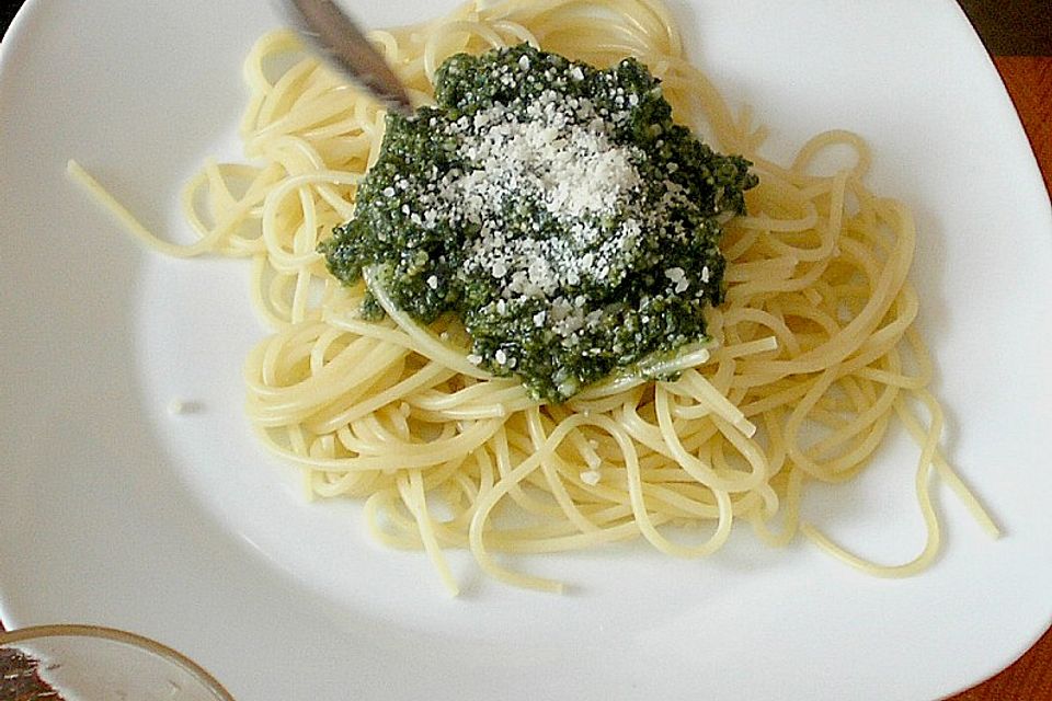 Wildkräuterpesto