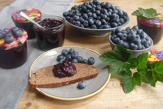 Johannisbeer - Blaubeer - Marmelade von renkleov| Chefkoch