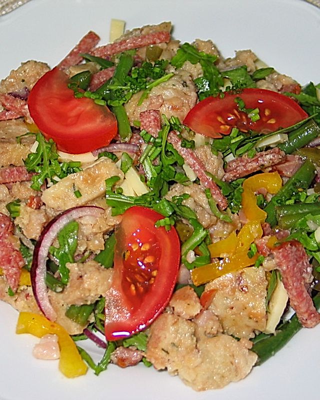 Speckknödel - Salami - Salat