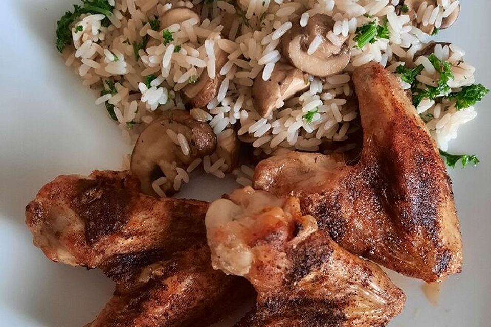 Gebratener Butterreis mit Champignons Gebratener Butterreis mit Champignons