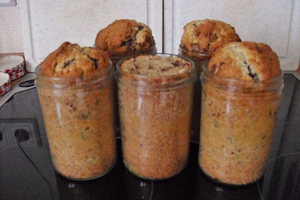 Butter - Vanille - Haselnuss - Kuchen im Glas mit Schokotröpfchen