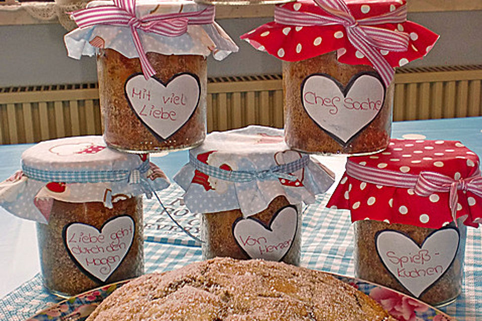 Butter - Vanille - Haselnuss - Kuchen im Glas mit Schokotröpfchen