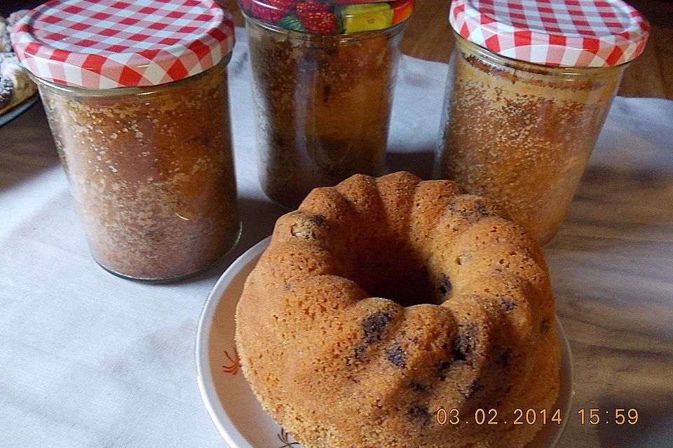 Butter - Vanille - Haselnuss - Kuchen im Glas mit Schokotröpfchen