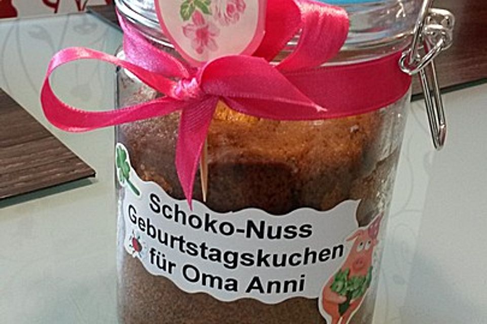 Butter - Vanille - Haselnuss - Kuchen im Glas mit Schokotröpfchen