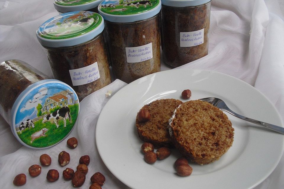 Butter - Vanille - Haselnuss - Kuchen im Glas mit Schokotröpfchen