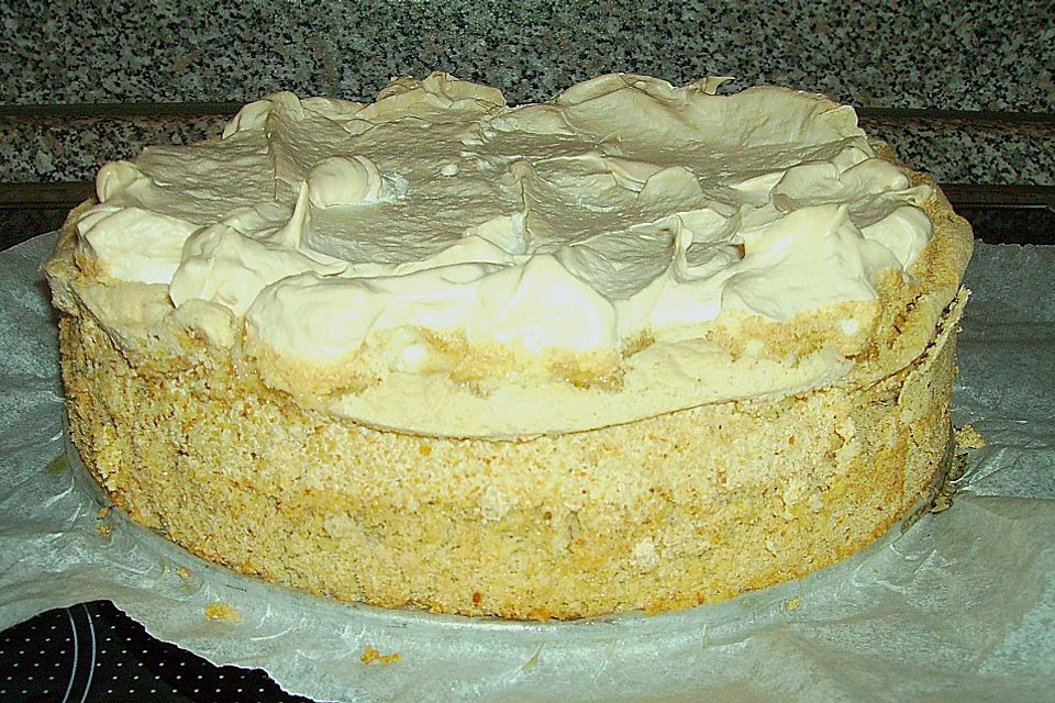 Zitronencremetorte mit Baiserhaube