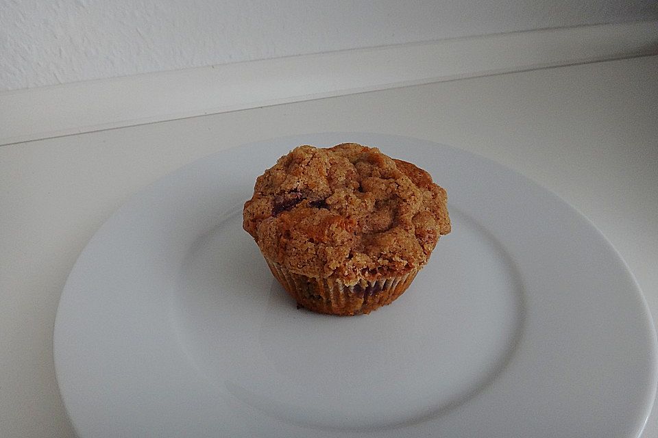 Amerikanische Blaubeermuffins mit Zimtkruste