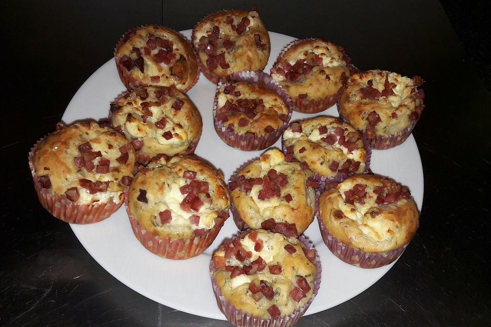 Pikante Muffins mit Schafskäse