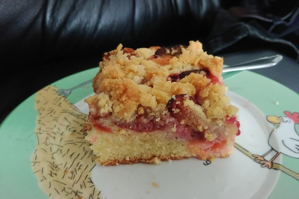 Pflaumenkuchen mit Streuseln