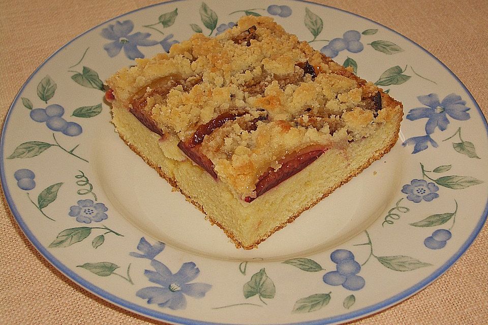 Pflaumenkuchen mit Streuseln