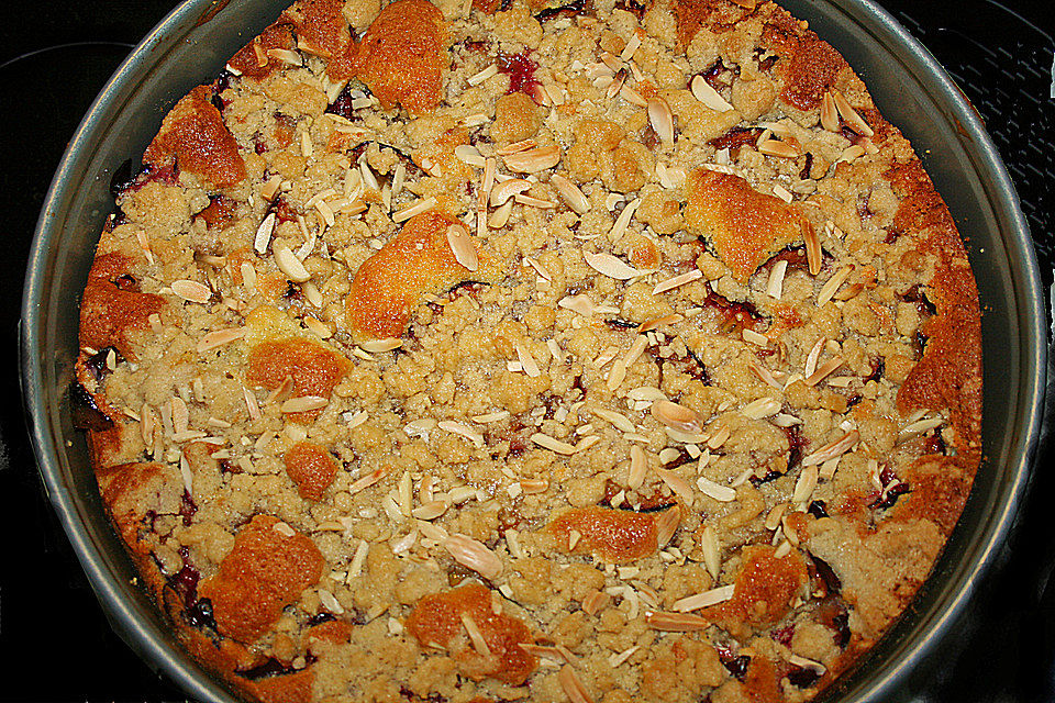 Pflaumenkuchen mit Streuseln