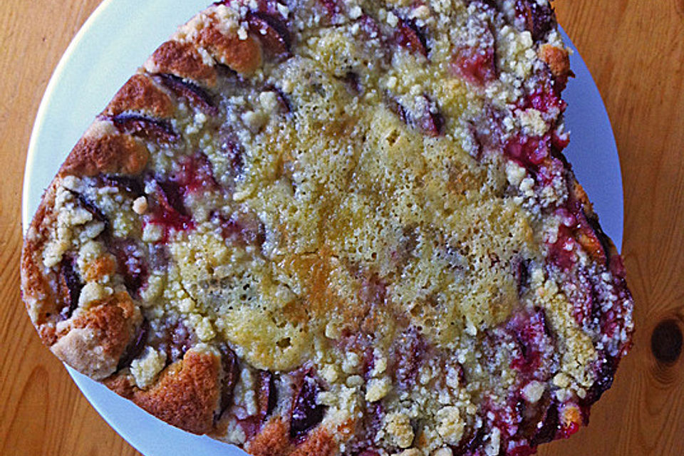 Pflaumenkuchen mit Streuseln