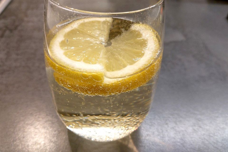 Limoncello - Sekt mit Basilikum