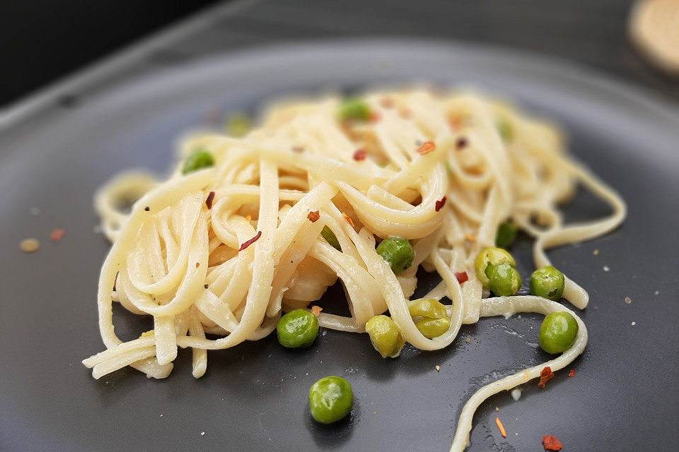 Linguine al limone Linguine al limone